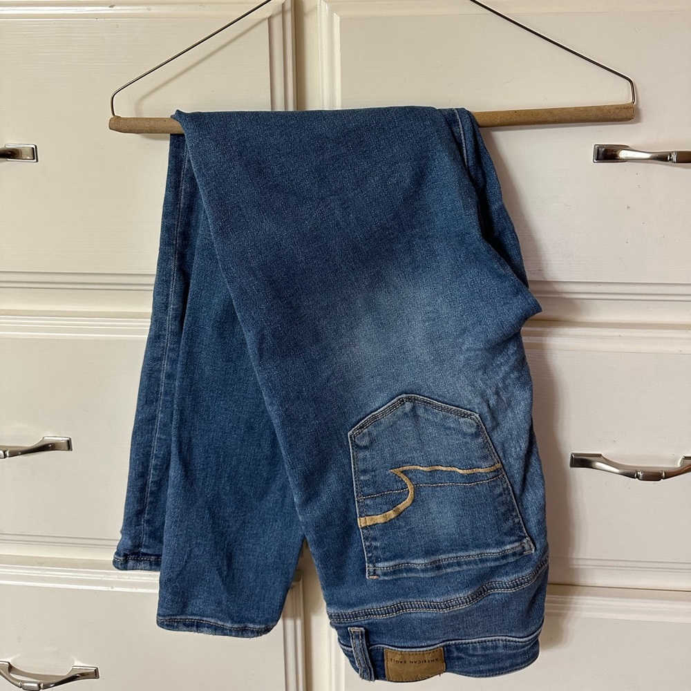 American Eagle mid-wash hi-rise jegging